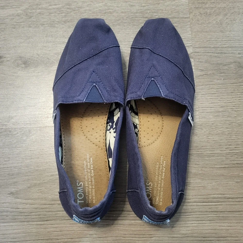 TOMS Womens Alpargata Navy Blue Canvas Slip On Loafers Shoes Size 9 Animal Print